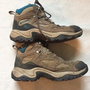 Columbia hiking boots